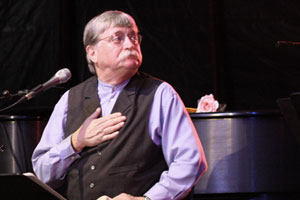 Warren onstage at the Minnesota State Fair - 2008